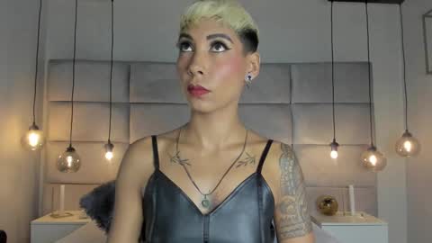 Mia Morgann online show from 02.01.25