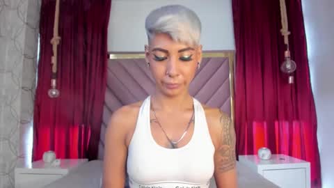 Mia Morgann online show from 02.15.25