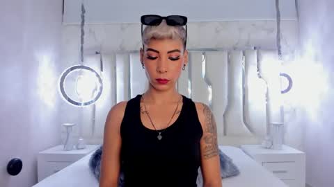 Mia Morgann online show from 03.08.25