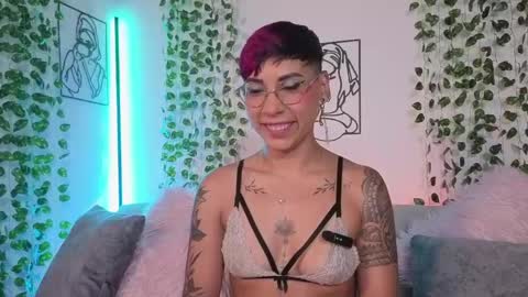 Mia Morgann online show from 05.02.26