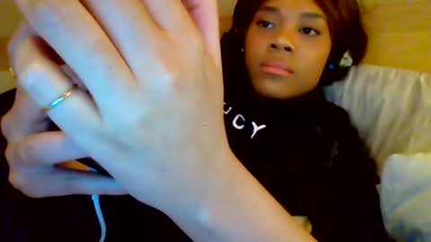 Snapshot of miamuffin8 chatting on 12.22.24 MiaMuffn online show from 12.22.24