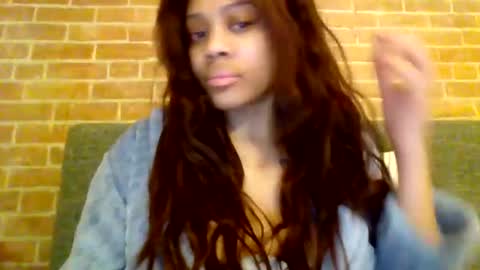 Snapshot of miamuffin8 chatting on 12.05.25 MiaMuffn online show from 12.05.25