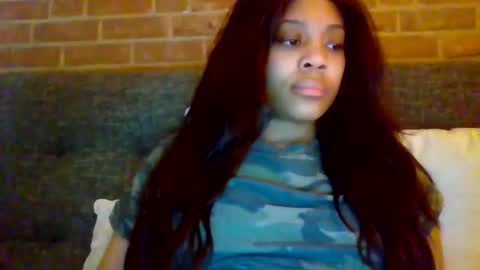 Snapshot of miamuffin8 chatting on 12.16.25 MiaMuffn online show from 12.16.25