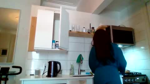 MiaMuffn online show from 04.22.26