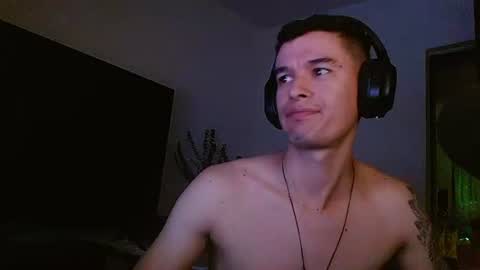 Snapshot of miaou_miaou chatting on 12.22.24 miaou_miaou online show from 12.22.24