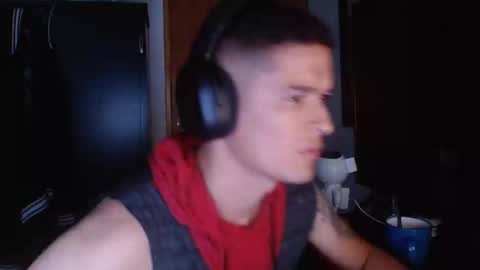 Snapshot of miaou_miaou chatting on 02.17.25 miaou_miaou online show from 02.17.25