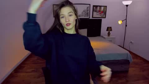 Mia online show from 12.24.24