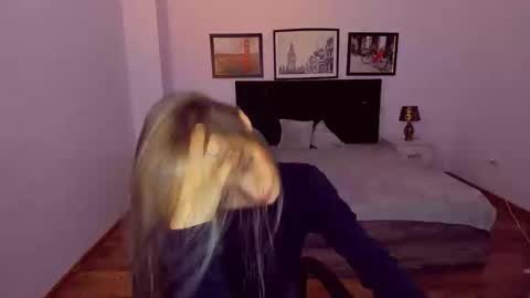 Mia online show from 12.29.24