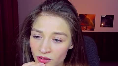 Mia online show from 01.10.25