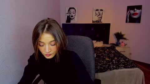 Mia online show from 01.14.25