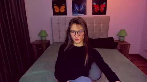 Mia online show from 01.17.25