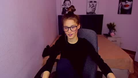 Mia online show from 01.18.25