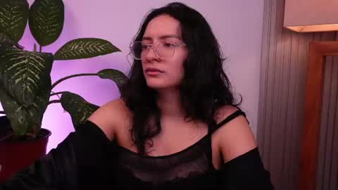 MIAPORTMANN online show from 06.10.26