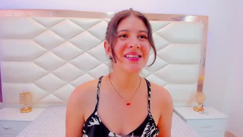 Sweetie Mia online show from 01.24.25