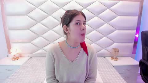 Sweetie Mia online show from 02.05.25