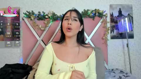 Mia Quevedo online show from 12.19.25