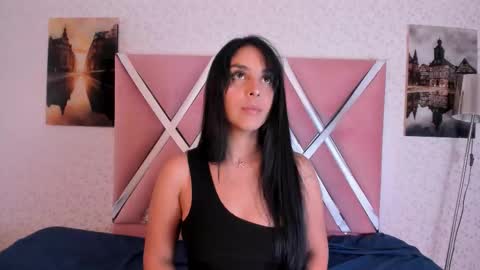 Mia Quevedo online show from 03.27.26