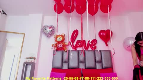 Snapshot of miarobertsmilf chatting on 09.30.25 Mia Milf online show from 09.30.25