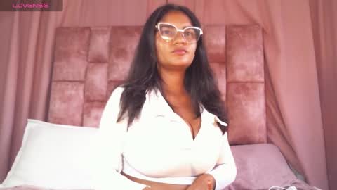 miasaandovaal 22 online show from 01.01.25