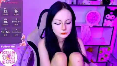 Mia  online show from 12.04.25