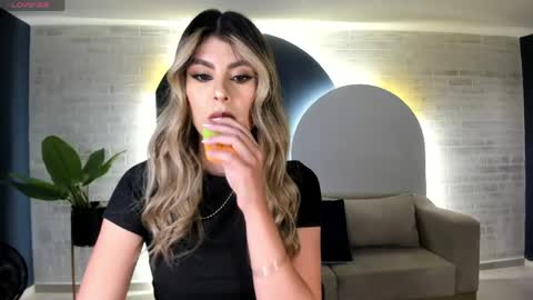 Mia Silva online show from 04.29.26