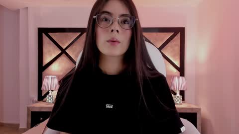 Snapshot of miasilverr chatting on 01.27.25 Mia online show from 01.27.25