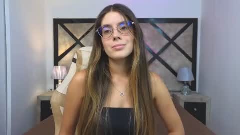 Mia online show from 06.26.26