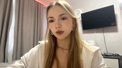 Milana online show from 02.04.26