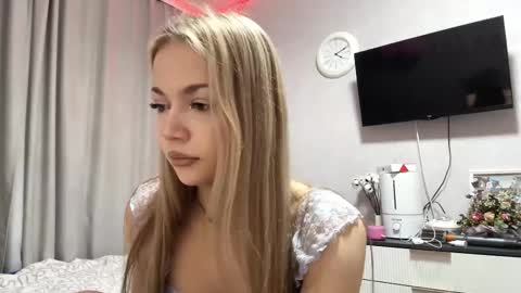 Milana online show from 03.10.26