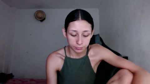 Snapshot of miasweet333 chatting on 02.12.26 mia online show from 02.12.26