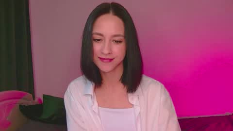 Snapshot of miasweetashoney chatting on 09.15.25 Mia online show from 09.15.25