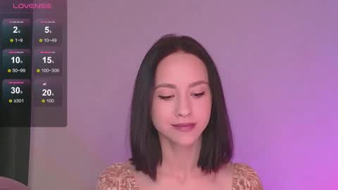 Snapshot of miasweetashoney chatting on 09.29.25 Mia online show from 09.29.25