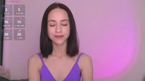 Snapshot of miasweetashoney chatting on 10.11.25 Mia online show from 10.11.25