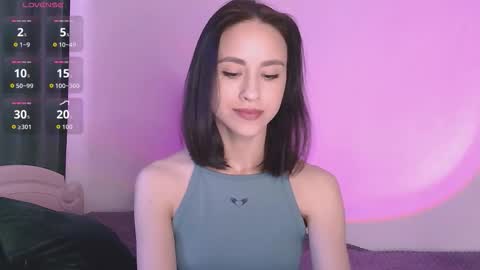 Snapshot of miasweetashoney chatting on 10.13.25 Mia online show from 10.13.25