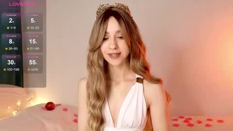 Snapshot of miasweetashoney chatting on 10.28.25 Mia online show from 10.28.25