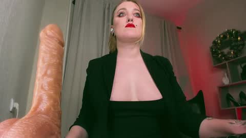 Lana online show from 12.19.24