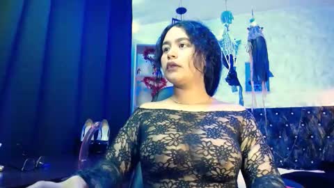 mia online show from 10.31.25