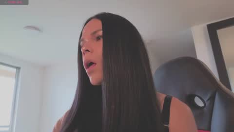 Mia online show from 06.26.26