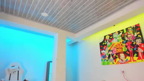 Mia Villalobos online show from 11.28.25