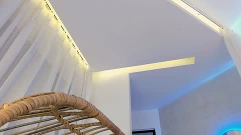 Mia online show from 02.04.25