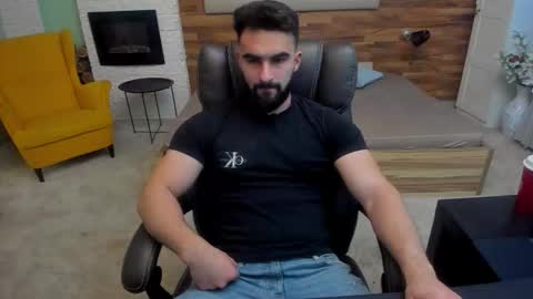 Snapshot of micahlane chatting on 11.08.25 MicahLane online show from 11.08.25