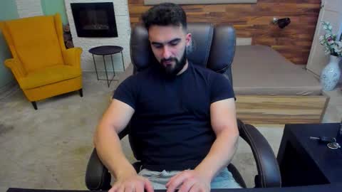 Snapshot of micahlane chatting on 11.22.25 MicahLane online show from 11.22.25