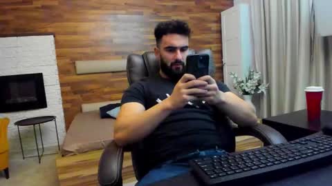 Snapshot of micahlane chatting on 11.25.25 MicahLane online show from 11.25.25