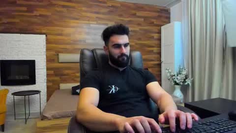 Snapshot of micahlane chatting on 11.28.25 MicahLane online show from 11.28.25