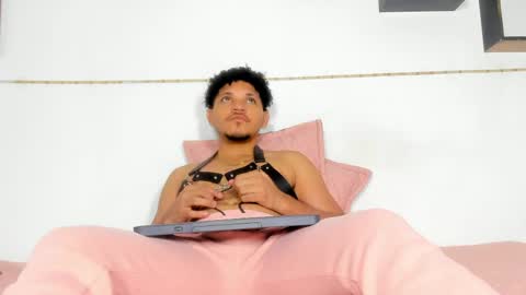 michael_fox06 online show from 04.26.26