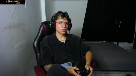 Snapshot of michael_kendall0 chatting on 11.06.25 michael independent model online show from 11.06.25