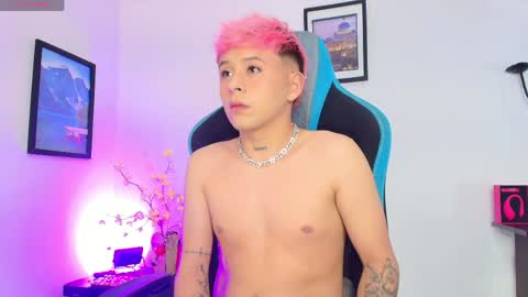 Snapshot of michael_lopez_1 chatting on 04.10.26 michael_lopez_1 online show from 04.10.26