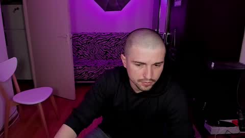 Snapshot of michael_wolfborn chatting on 02.14.25 Michael online show from 02.14.25