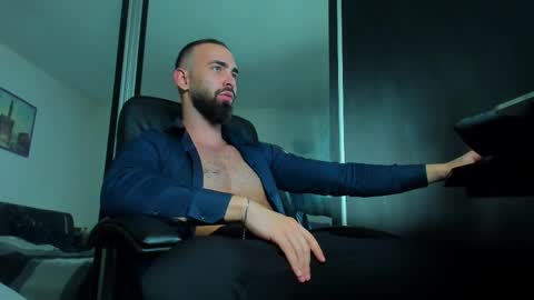 MichaelEvansx online show from 03.04.25