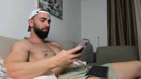 MichaelEvansx online show from 12.05.25